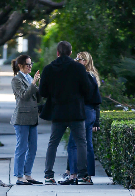 Ben Affleck And Ex Wife Jennifer Garner Spotted Laughing Together On Son’s 12th Birthday - SurgeZirc FR